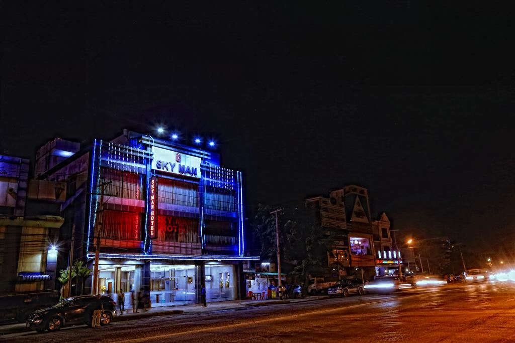 Sky Man Hotel Rangun Zewnętrze zdjęcie