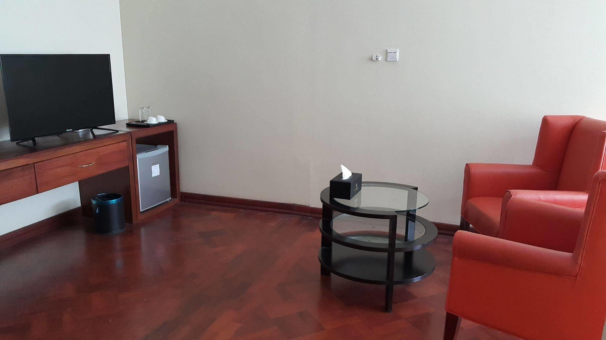 Sky Man Hotel Gyogon Zewnętrze zdjęcie